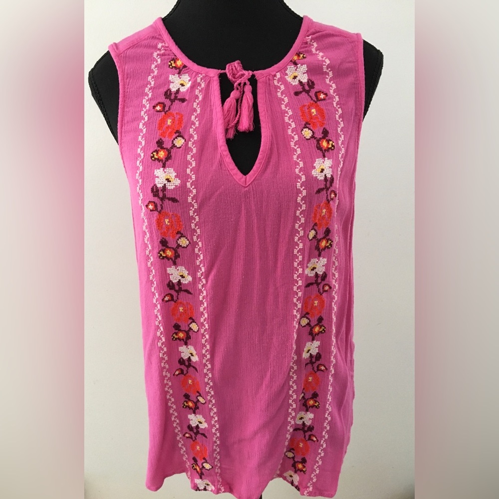 5/$20 2/$15 Embroidered Cotton Peasant Top